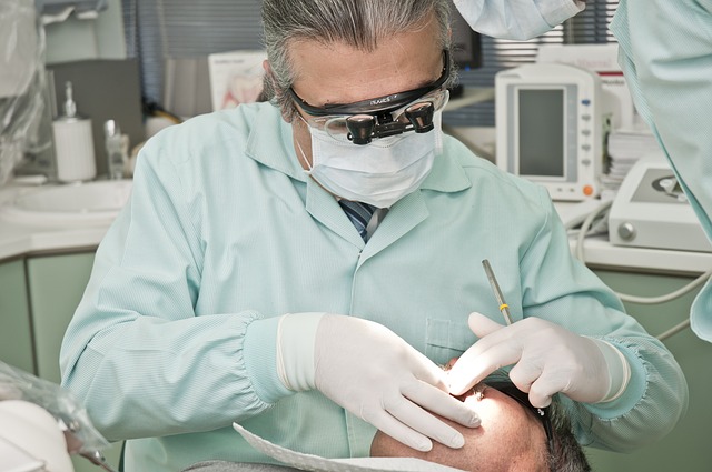 Cassazione: legittimo il sequestro dello studio dentistico se odontotecnico vi esegue prestazioni odontoiatriche